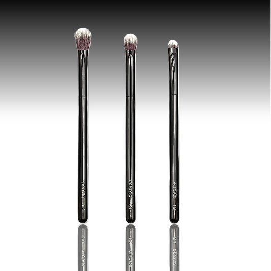 veraVia EyeEssence 3 piece premium vegan eyeshadow brush set with reflection