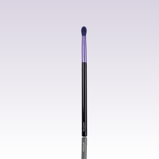 veraVia amethyst eyeshadow makeup brush with premium purple bristle and mirror reflection