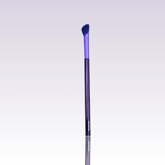 veraVia amethyst nose contour makeup brush with premium purple bristle and mirror reflection